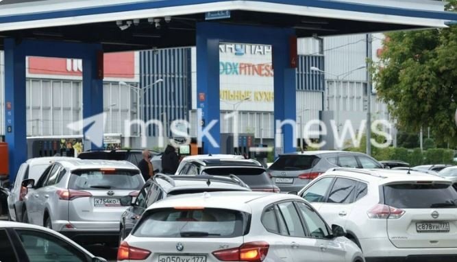 Volqoqradda benzin çatışmazlığını tənqid edən beş nəfər saxlanıb və cərimələnib