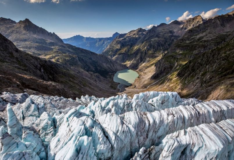 Alplarda 34 il əvvəl itkin düşmüş iki belçikalı alpinistin cəsədləri tapıldı