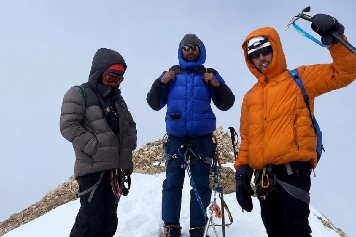 Pamirda dronla axtarış zamanı itkin alpinistlərin cəsədlərinə oxşar məkan tapılıb