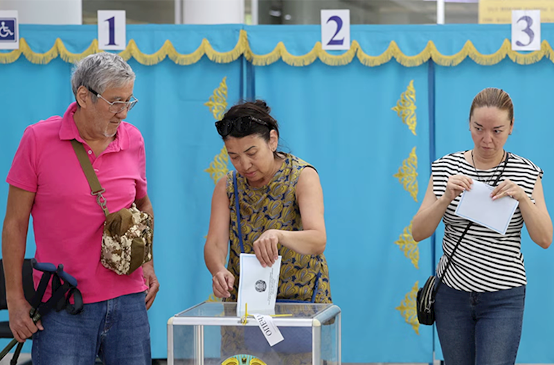 Qazaxıstanda yeni yaranmış Adilet Partiyası parlament seçkilərində böyük üstünlük əldə etdi