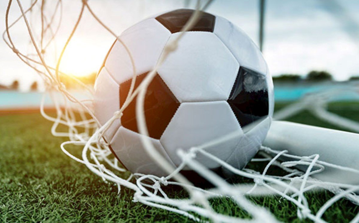 Binə qəsəbəsində stadionda futbol oynayan 27 yaşlı oğlan vəfat edib