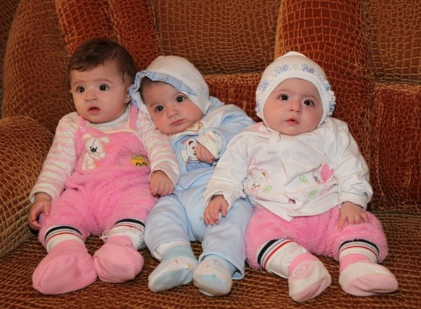 Birinci yarıda Azərbaycanda 1 420 əkiz və 57 üçəm doğulub