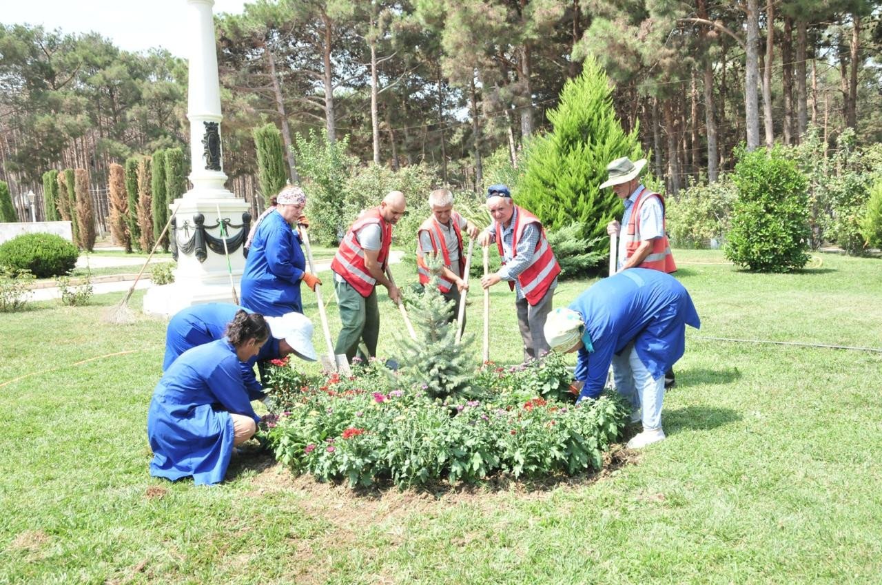 Abşeronda genişmiqyaslı abadlıq və təmizlik iməciliyi keçirilib